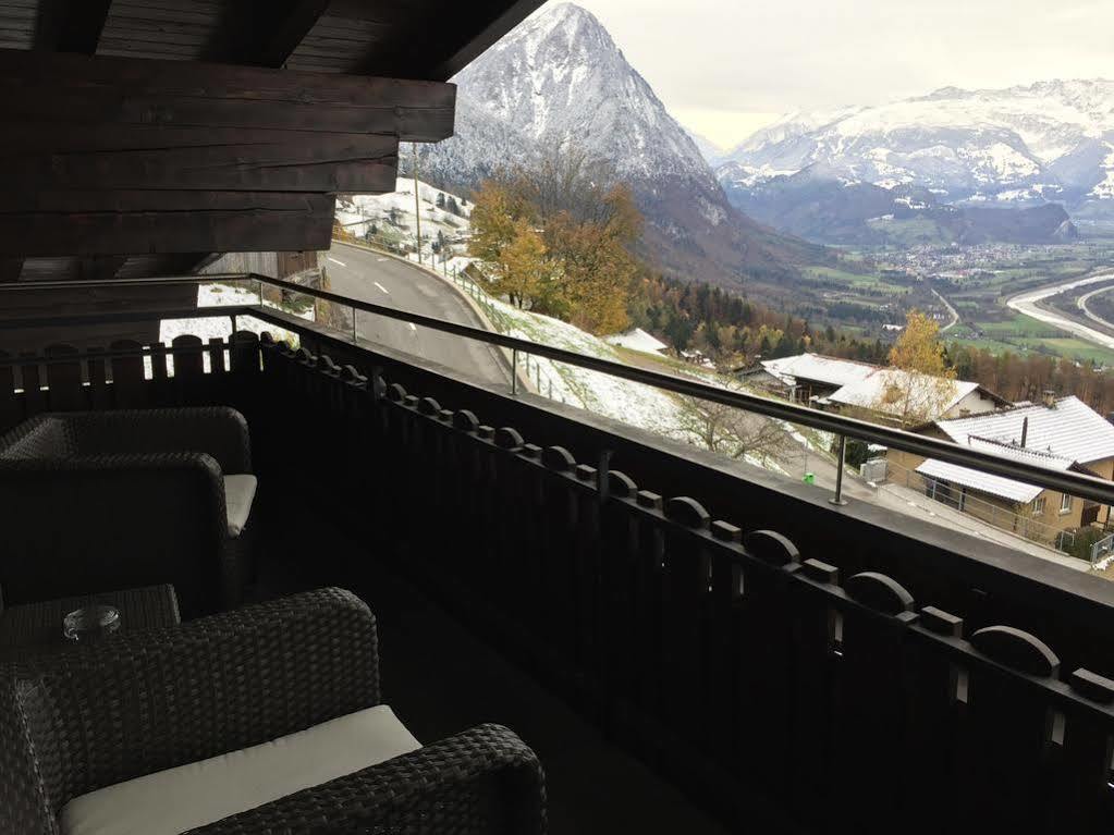 Hotel Oberland Triesenberg Bagian luar foto