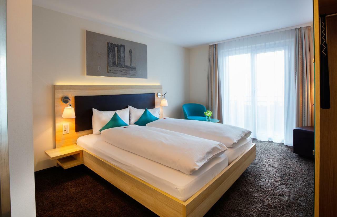 Hotel Oberland Triesenberg Bagian luar foto