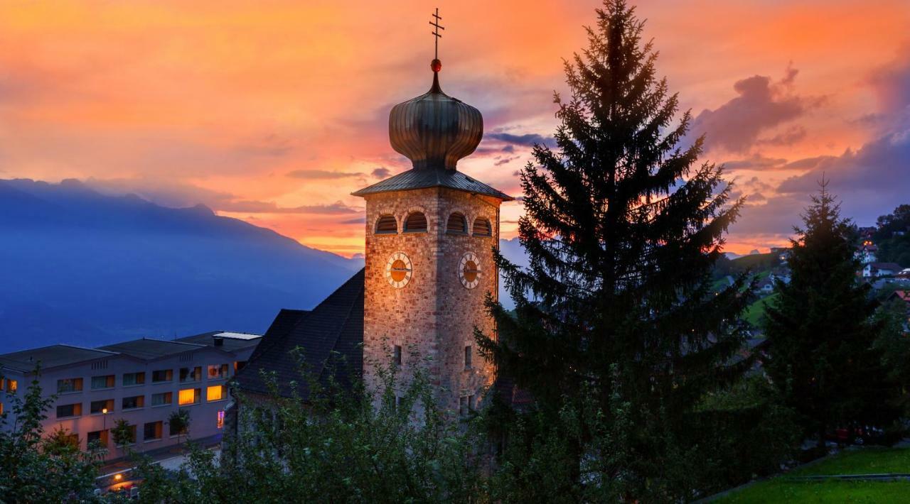Hotel Oberland Triesenberg Bagian luar foto